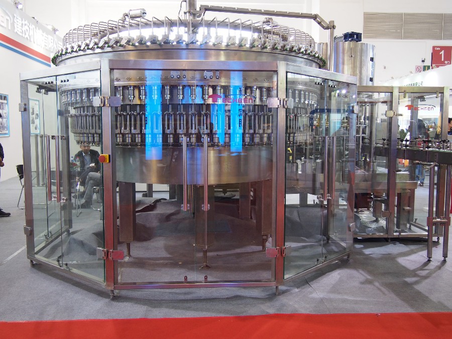 Beverage milk blending system